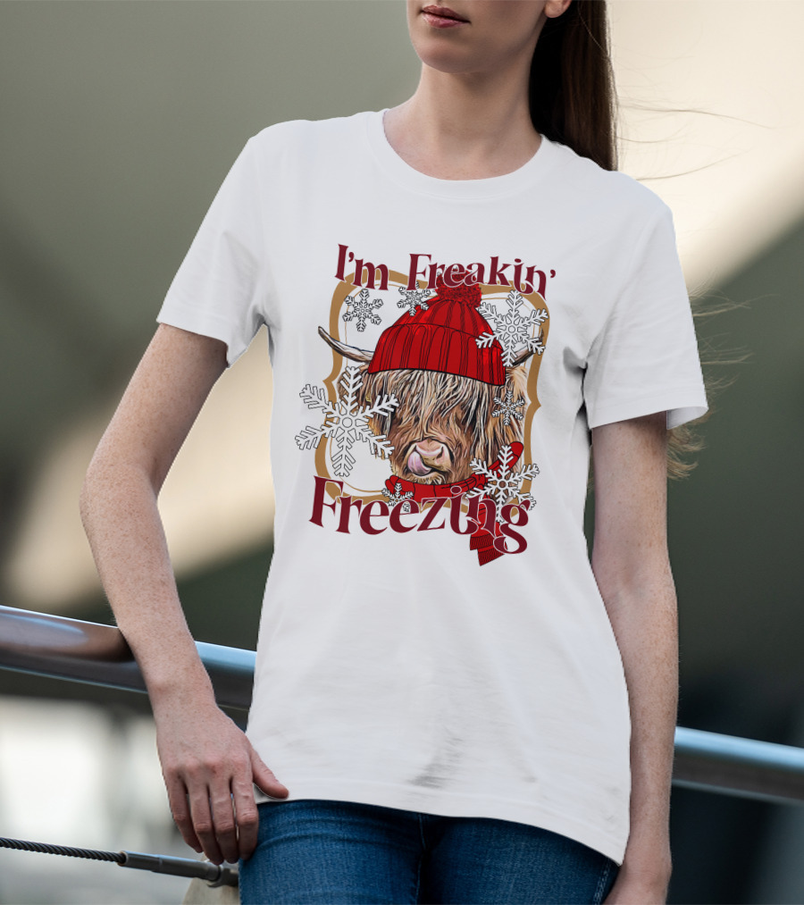 I'm Freakin' Freezing Highland Cow Snowflakes Winter T-Shirt