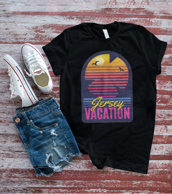 Jersey Vacation Retro Sunset Beach Scene With Birds And Stripes T-Shirt