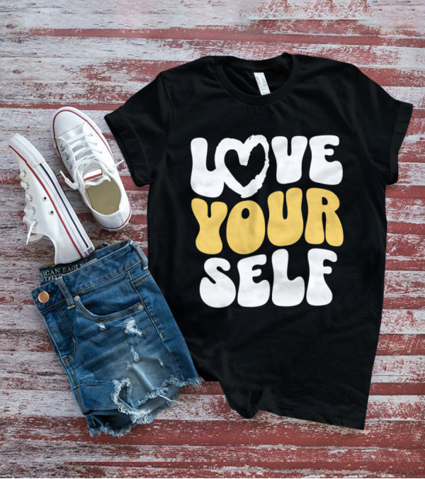 Love Your Self Heart Wavy Typography T-Shirt
