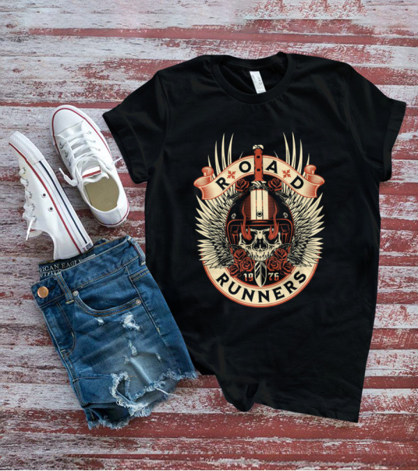 Road Runners Skull 1976 Motorcycle Badge With Wings And Roses T-Shirt