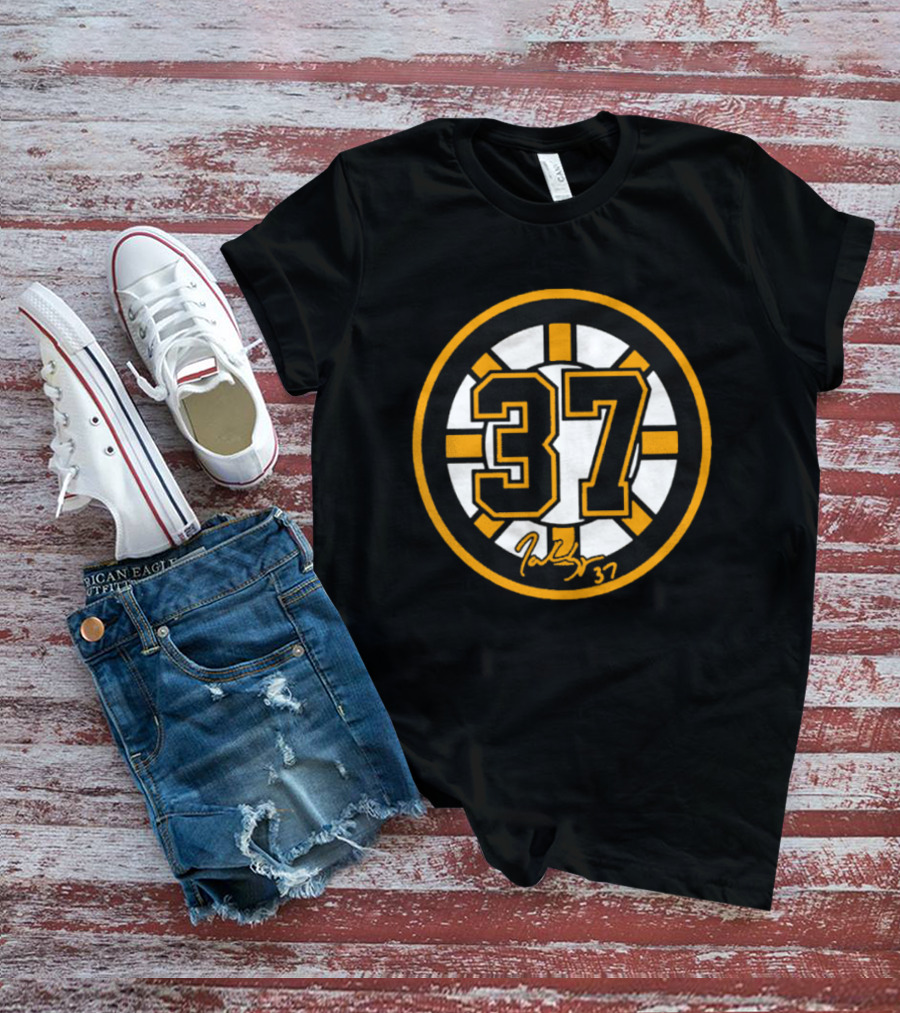 Bergeron 37 Boston Bruins Hockey Circular Emblem With Signature T-Shirt