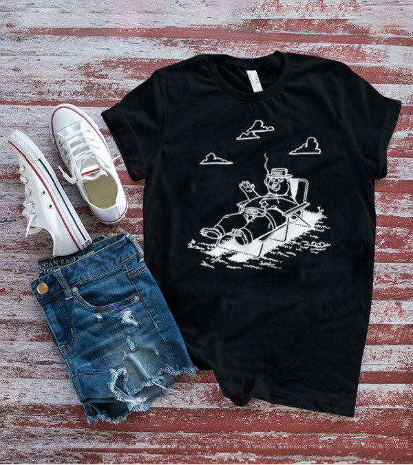 SMOKEY Bear Relaxing Lounge Clouds Smoking Chair T-Shirt
