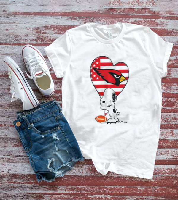 Arizona Cardinals NFL Football Peanuts Movie Snoopy Hugging Heart T-Shirt
