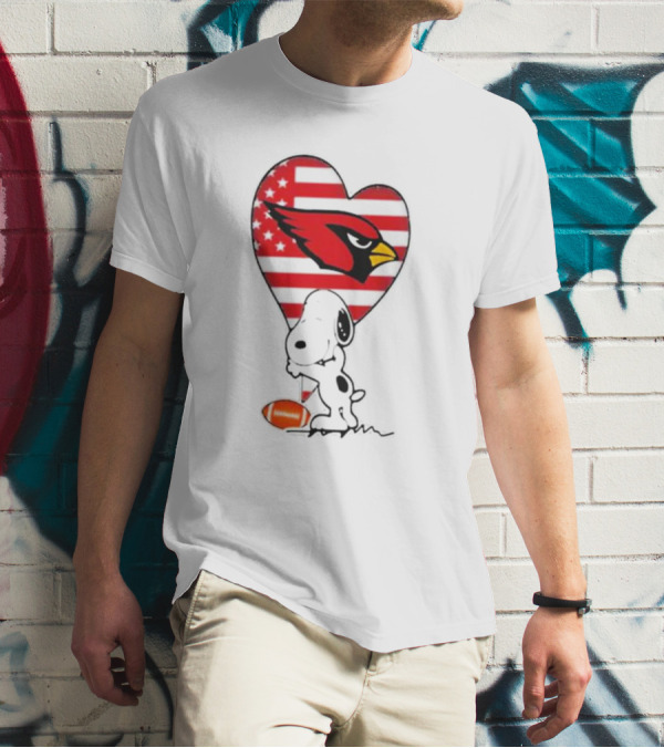 Arizona Cardinals NFL Football Peanuts Movie Snoopy Hugging Heart T-Shirt