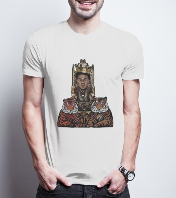 Travis Tiger King Throne With Crown And Two Tigers T-Shirt