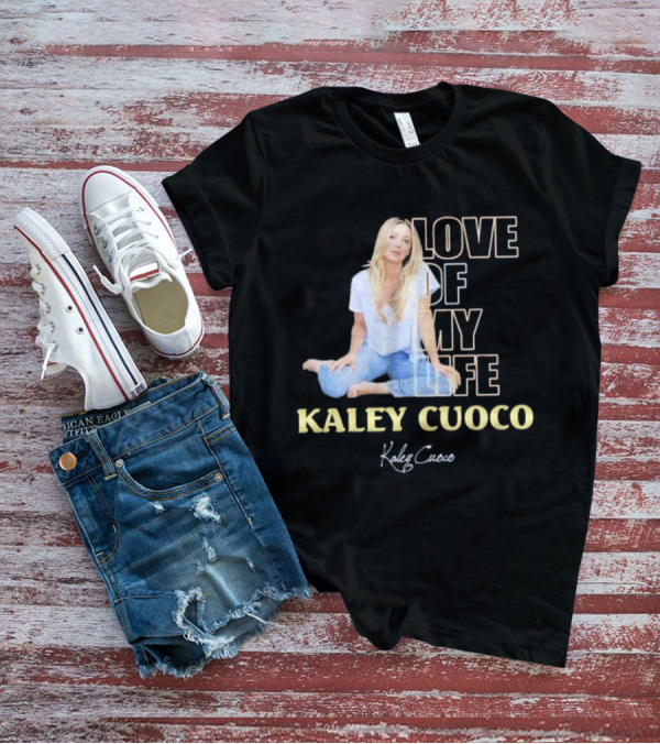 Kaley Cuoco Love Of My Life Sitting Casual Jeans Pose T-Shirt