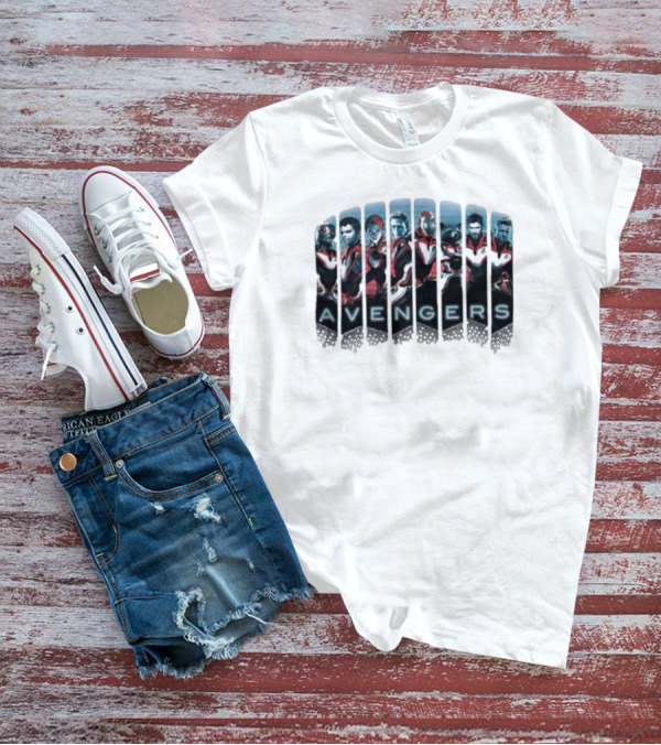 Marvel Comics Avengers Iconic Character Lineup T-Shirt