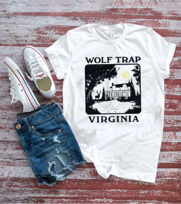 Wolf Trap Virginia Nighttime Scene Deer Moonlit House T-Shirt