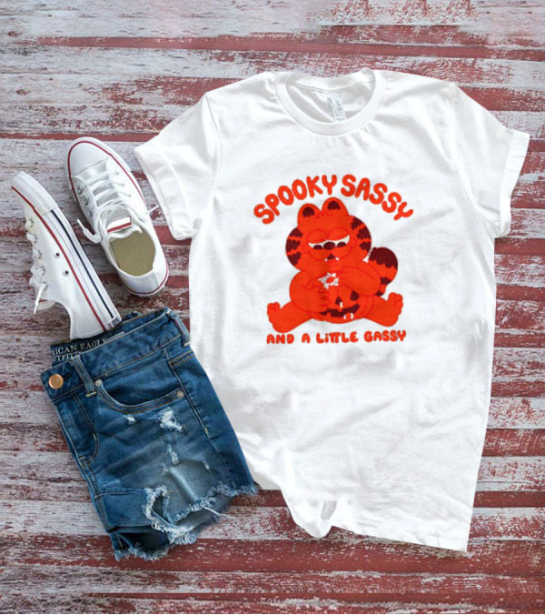 Spooky Sassy And A Little Gassy Halloween Cat Eating Candy T-Shirt