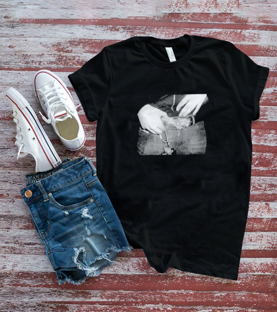 Birdloaf Bat Buckle Monochrome Close-Up T-Shirt