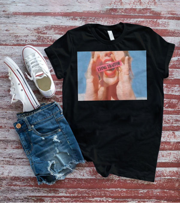 Lying Traitor Shouting Red Lips Hand Gestures T-Shirt
