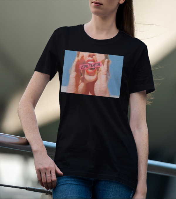 Lying Traitor Shouting Red Lips Hand Gestures T-Shirt