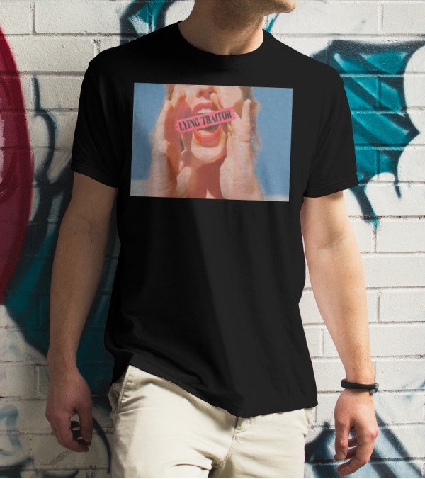 Lying Traitor Shouting Red Lips Hand Gestures T-Shirt
