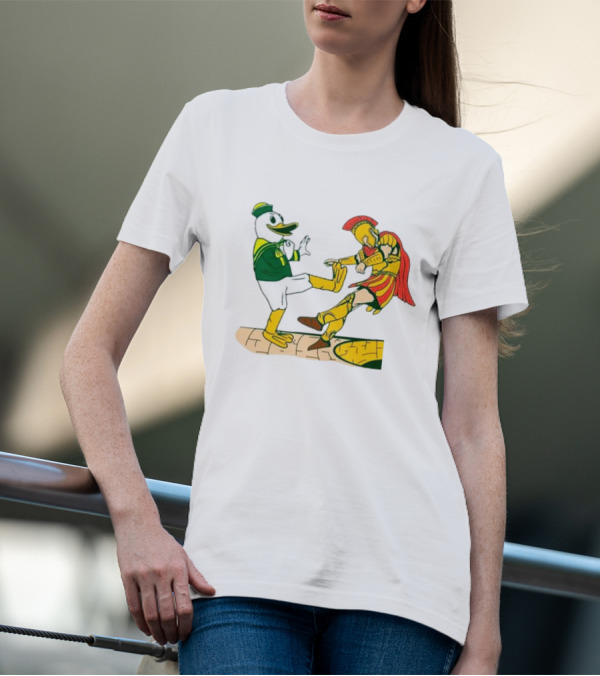 USC Trojans Versus Oregon Ducks Kick Scene T-Shirt
