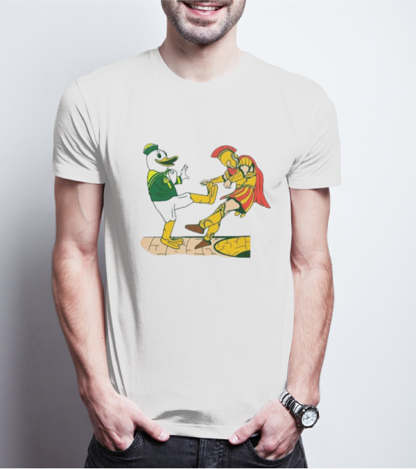 USC Trojans Versus Oregon Ducks Kick Scene T-Shirt