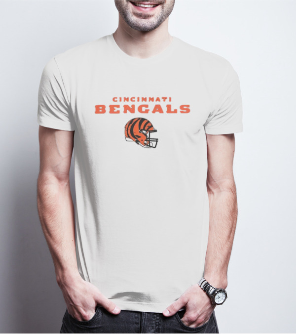 Logan Wilson Cincinnati Bengals 55 Number Helmet T-Shirt