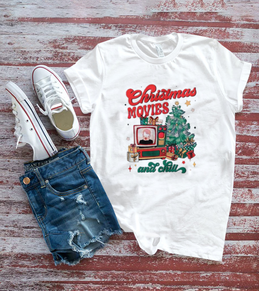 Christmas Movies And Chill Retro TV Christmas Tree Presents T-Shirt