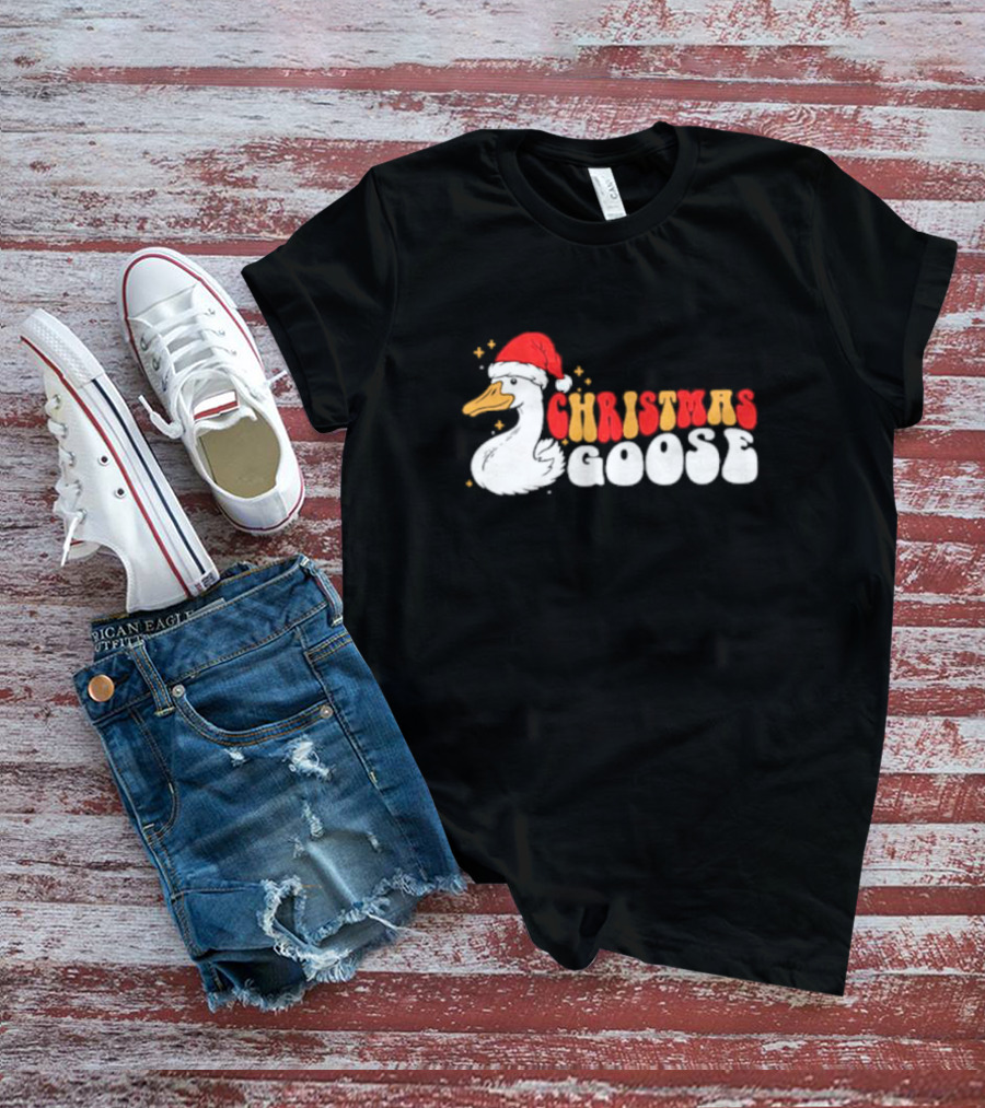 Christmas Goose Santa Hat Funny Holiday Duck T-Shirt