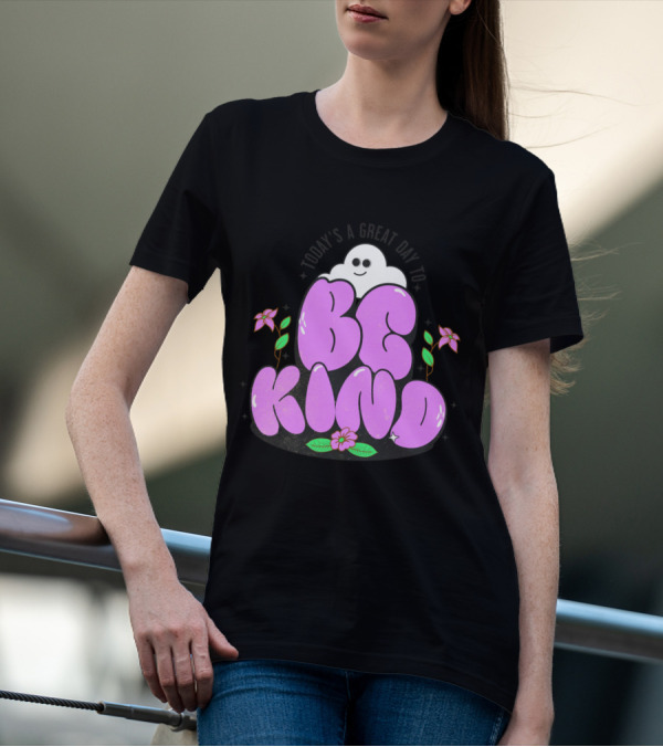 Be Kind Cute Ghost And Flowers T-Shirt