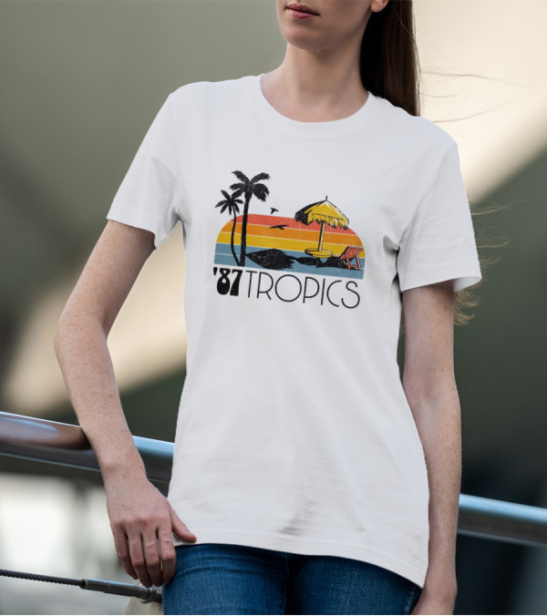 '87 Tropics Sunset Palm Beach Umbrella Scene T-Shirt