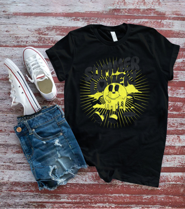 Summer Lover Cartoon Melting Smiley With Radiant Sunburst Background T-Shirt