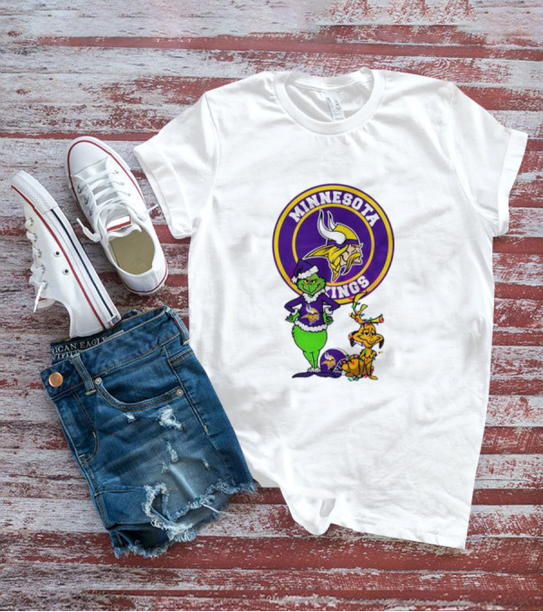 Grinch And Max Minnesota Vikings Christmas Fan Collaboration T-Shirt