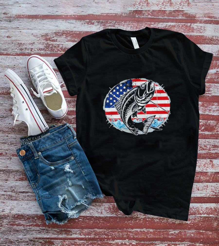 Fishing Lovers American Flag Bass Catch Waves Patriotic T-Shirt