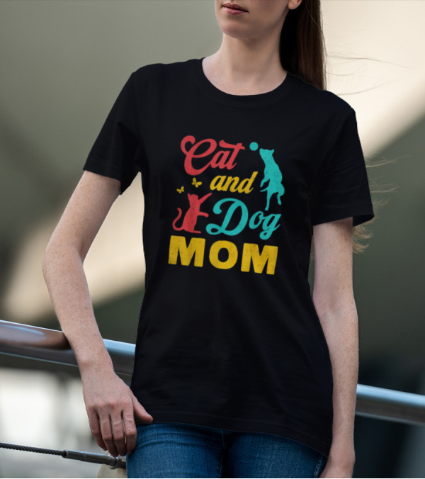 Cat And Dog Mom Vintage Mothers Day Cat Dog Lover Mama T-Shirt