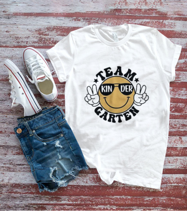 Team Kindergarten Smiley Sunglasses Peace T-Shirt