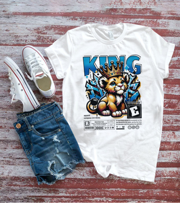 KING Lion Cub Crown Power True Justice Gaming E Motif T-Shirt