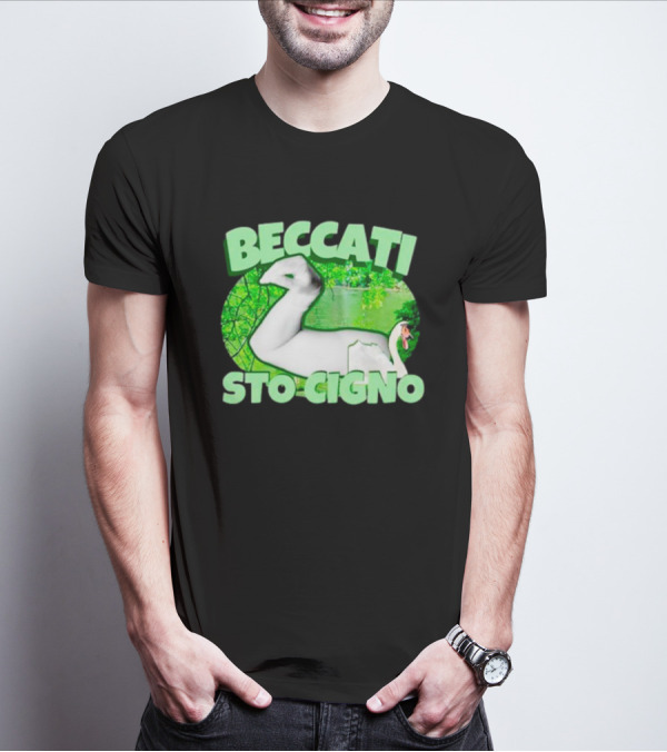 Beccati Sto Cigno Goose Meme - Italian Humor With Green Lake Background T-Shirt