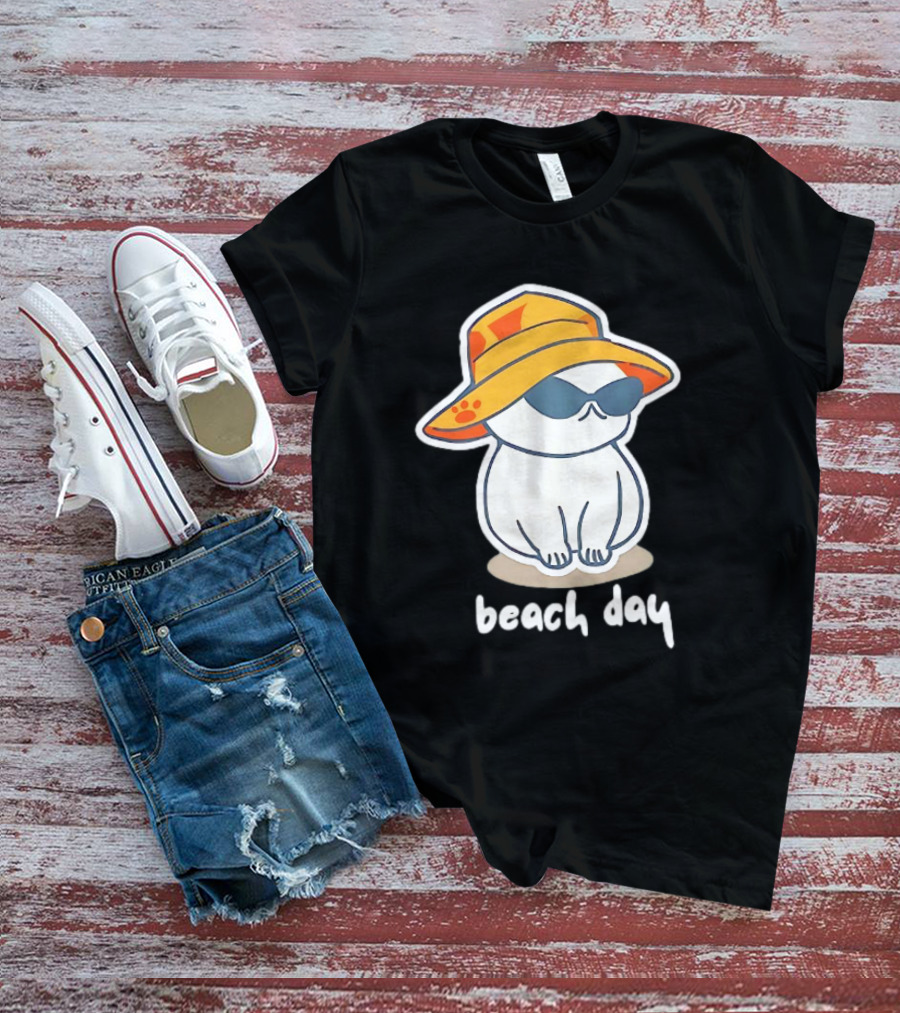 Cat Relaxing In Sunglasses And Hat For A Beach Day T-Shirt