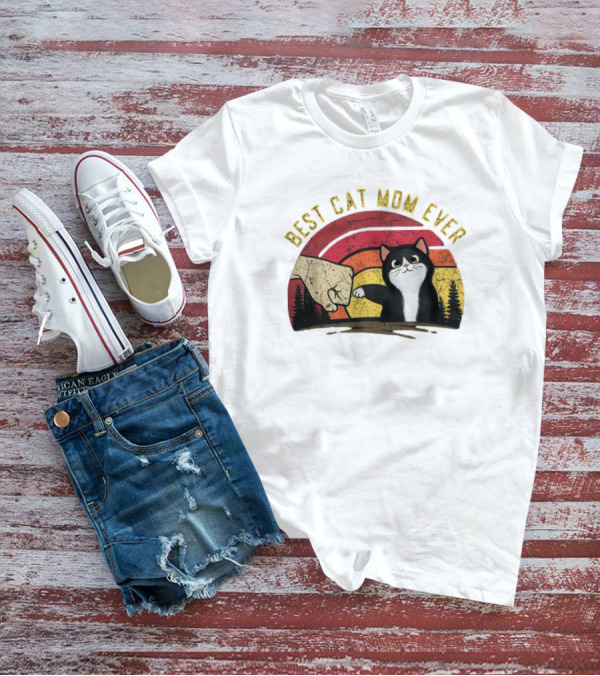 Best Cat Mom Ever Retro Style Fist Bump With Cat Scene T-Shirt