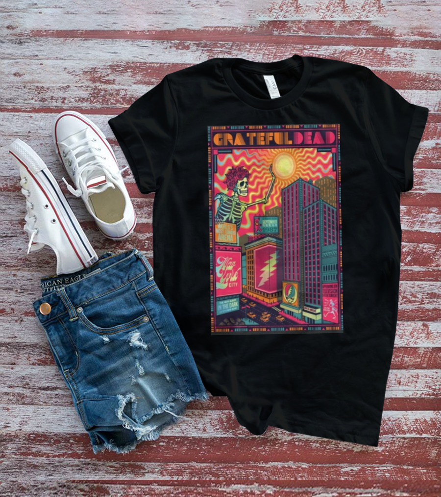 Grateful Dead World’s Most Famous Arena New York City September 15-20 1987 The New Album In The Dark T-Shirt