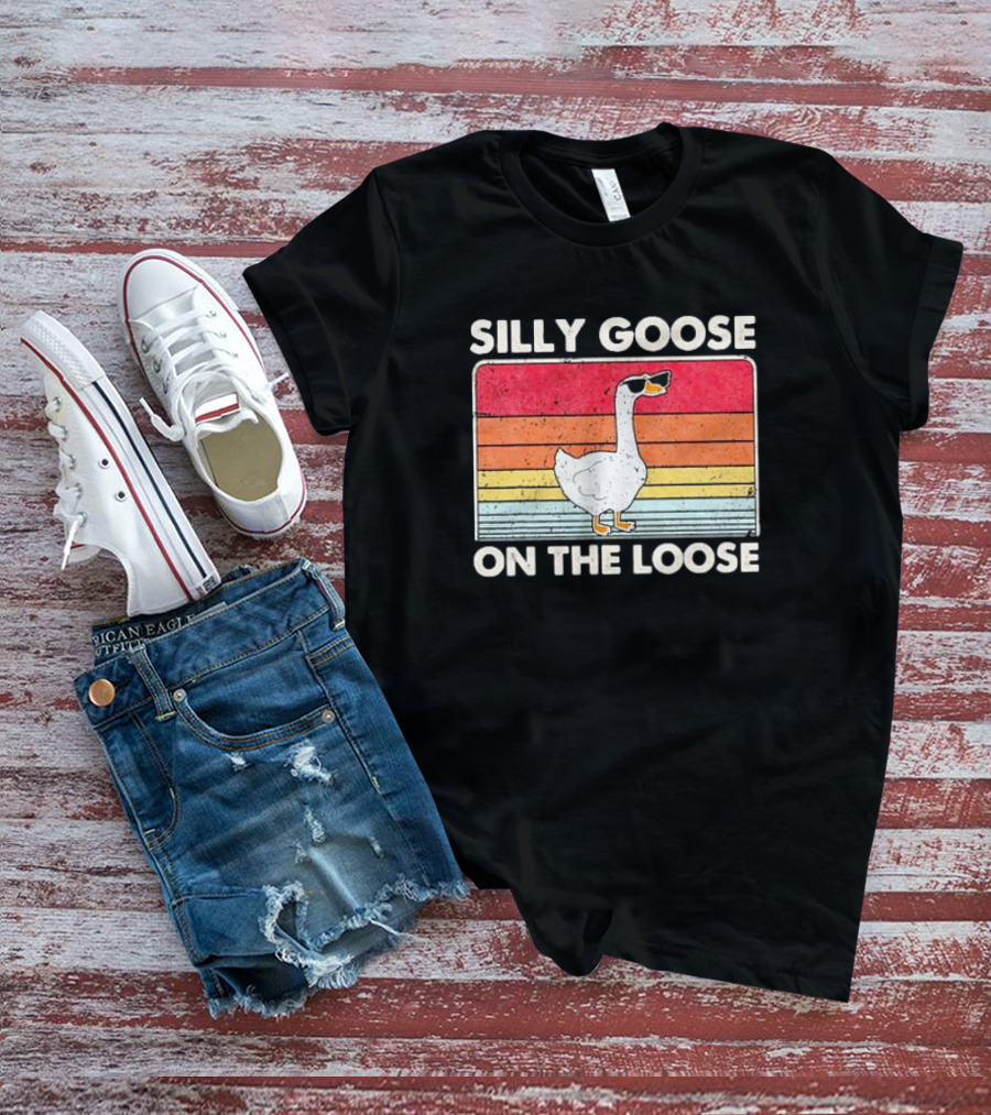 Silly Goose On The Loose Retro Sunglasses Vintage Stripes T-Shirt