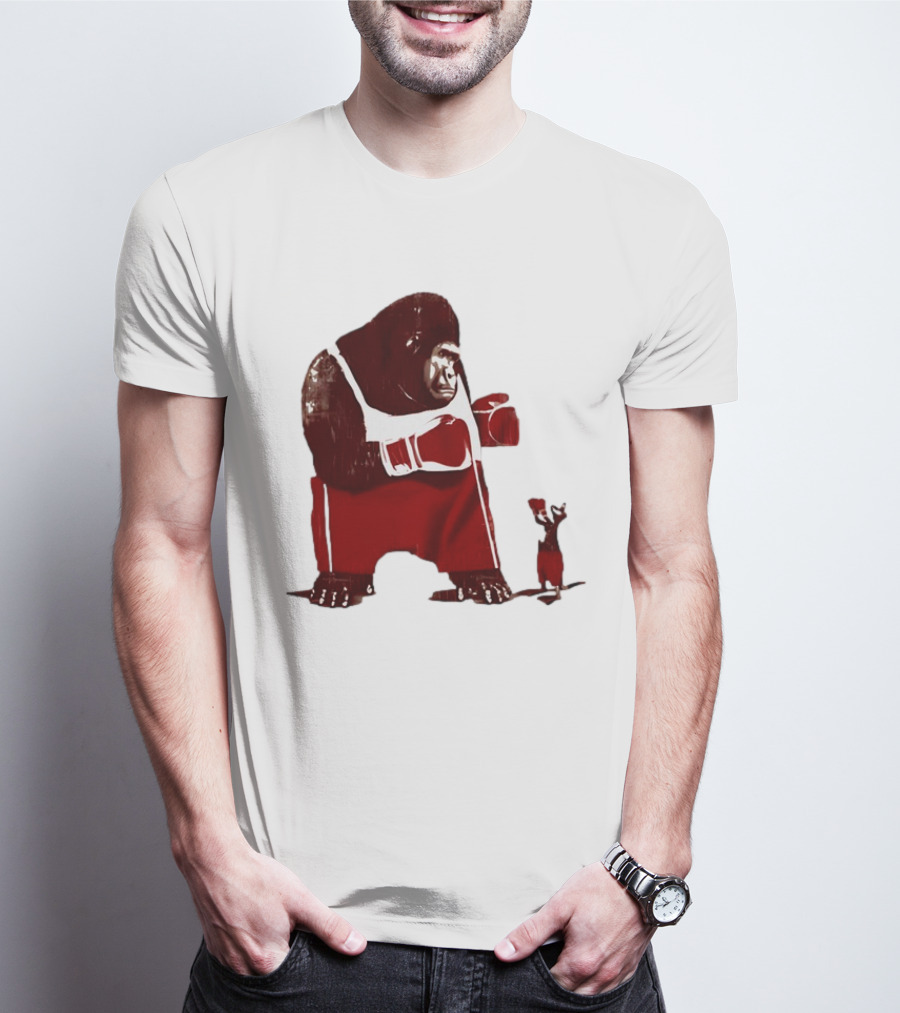 Gorilla Faces Kangaroo Boxing Match T-Shirt