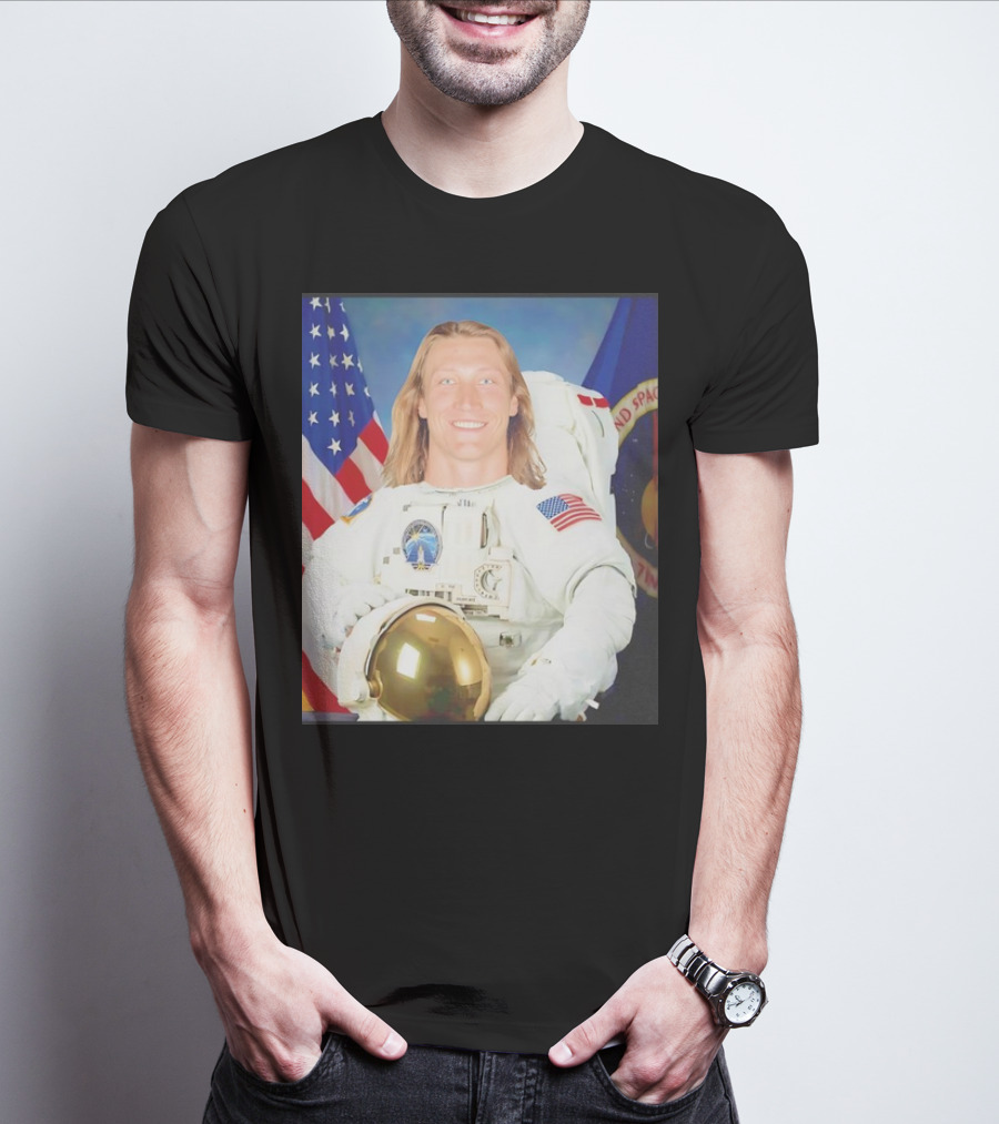 Trevor Lawrence Jacksonville Jaguars Win A Game Or Go To The Moon Astronaut USA Flag T-Shirt