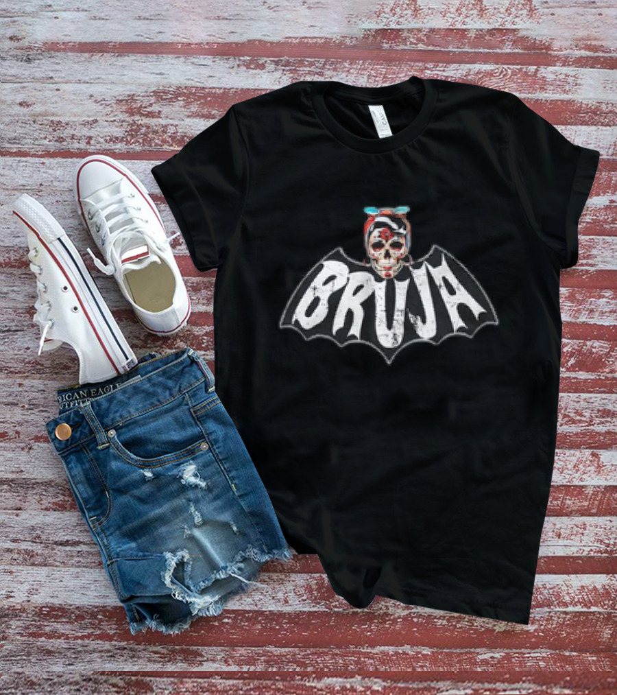 Bruja Vintage Bat Skull With Bow T-Shirt