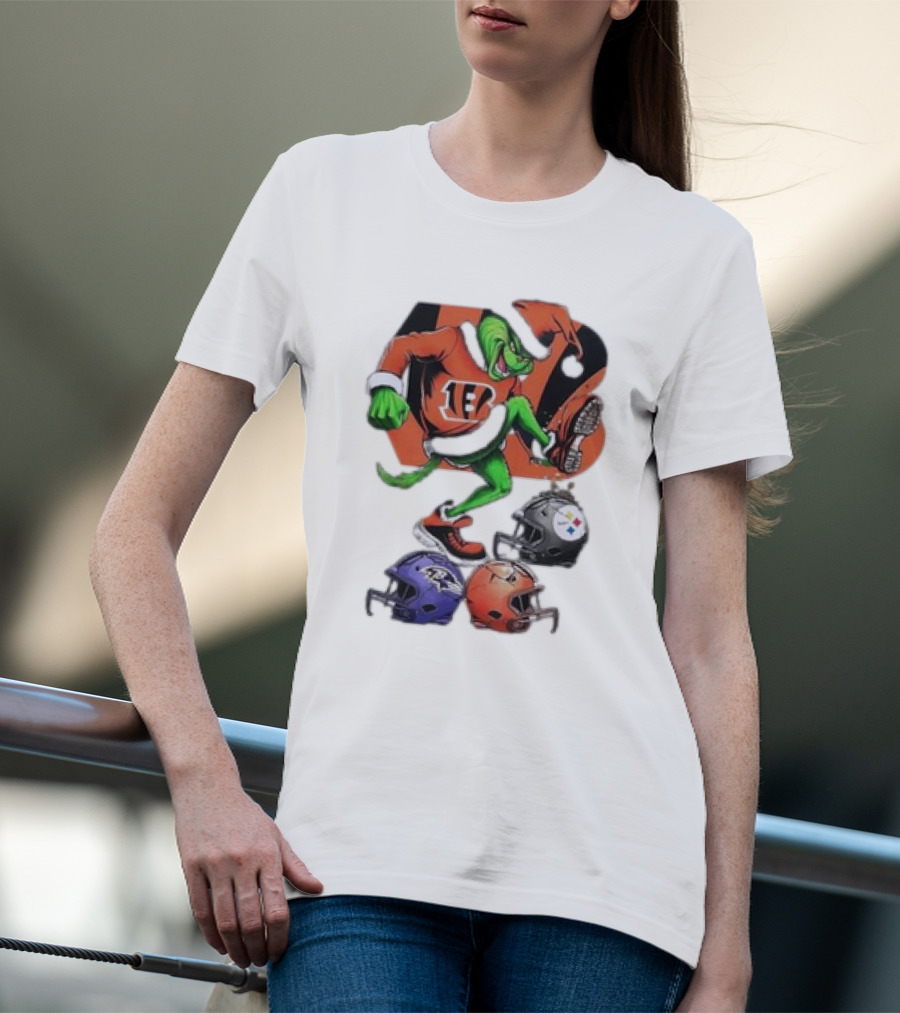 Christmas Grinch Cincinnati Bengals Stomp Ravens Browns Steelers NFL Helmets T-Shirt