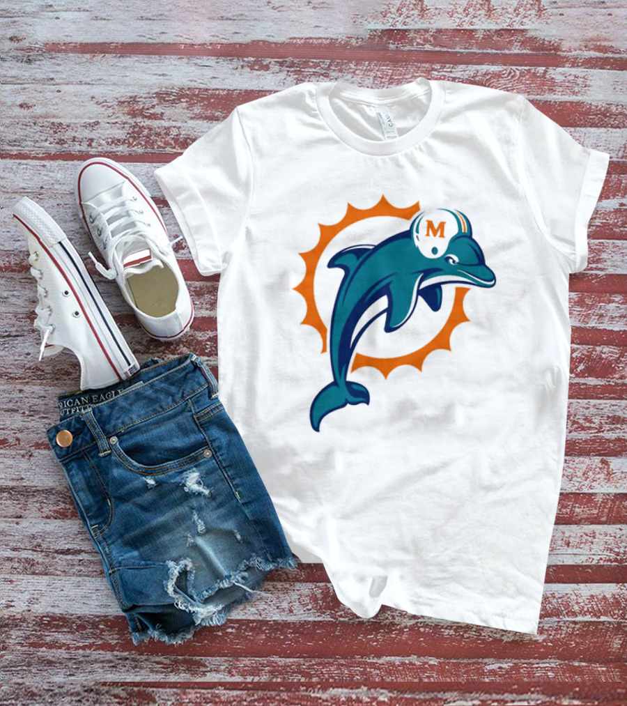 Go Fins Miami Dolphins Football Team Iconic M Helm T-Shirt