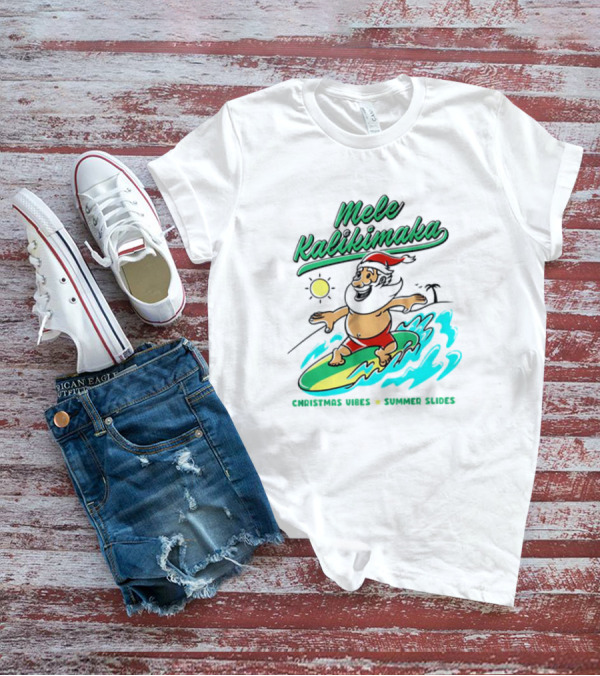 Mele Kalikimaka Santa Surfing Christmas Vibes Summer Slides Tropical Sun T-Shirt