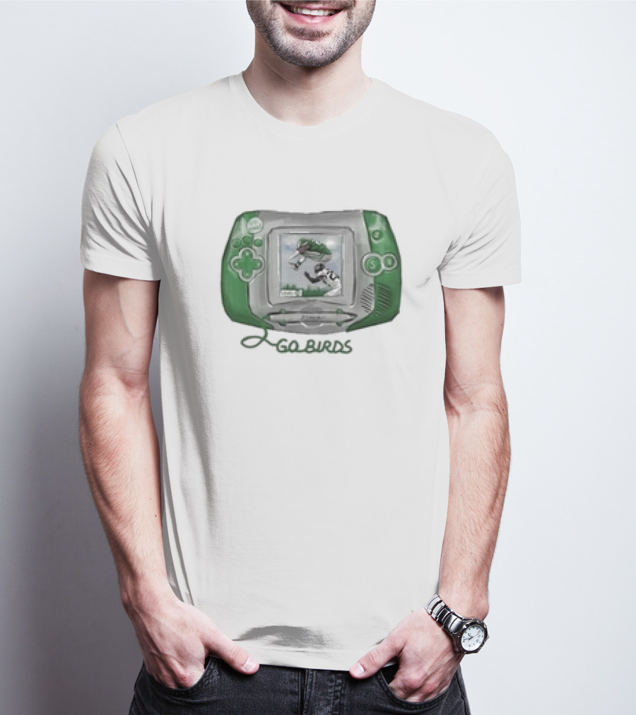 Dhwanisaraiya Go Birds Retro Handheld Console Green Classic Footballer Scene T-Shirt