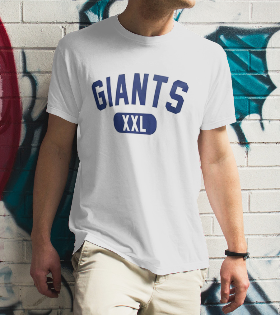 Laura Rutledge Wearing Giants XXL T-Shirt