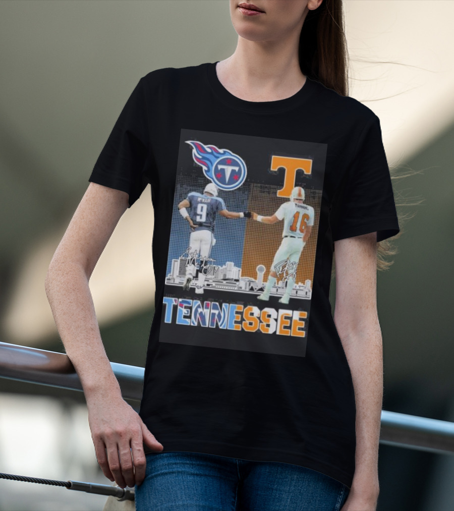 Tennessee Titans Steve McNair Peyton Manning Volunteers Skyline T-Shirt