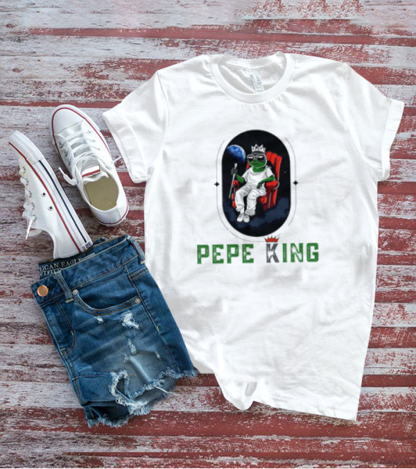 Pepe King Meme Coin Earth Throne Crown Chair T-Shirt