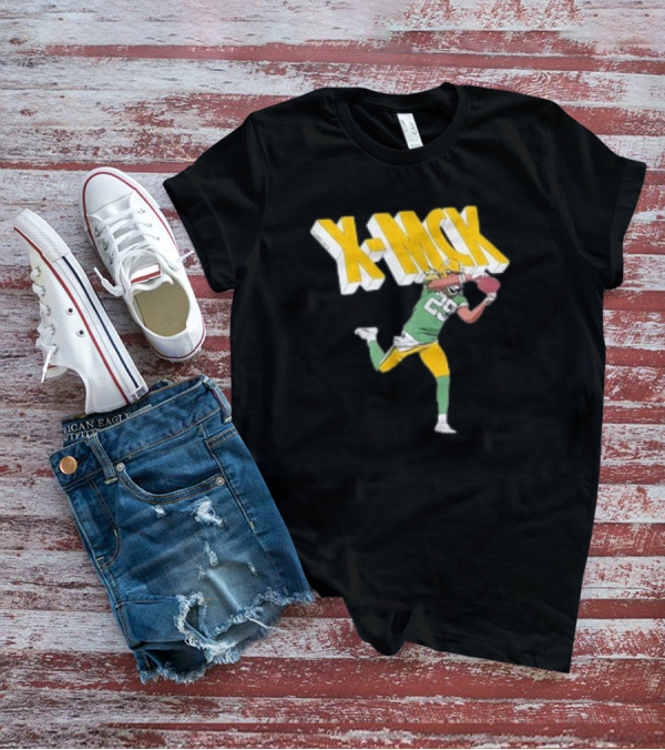 Green Bay Packers Rasul Douglas X-MCK Catching Football T-Shirt