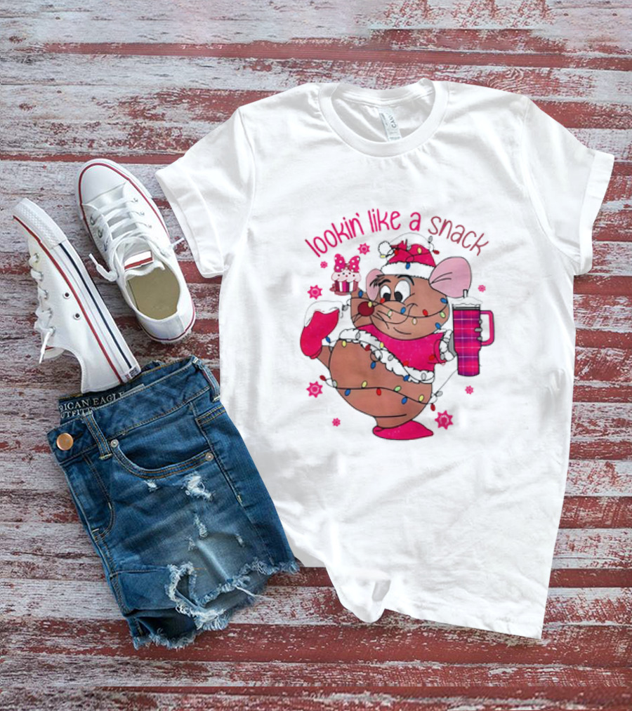 Lookin’ Like A Snack Christmas Mouse Holding Cupcake And Drink T-Shirt