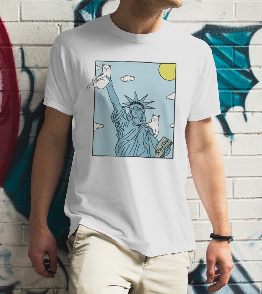 Statue Of Liberty With Cats And Rip N Dip Clouds T-Shirt