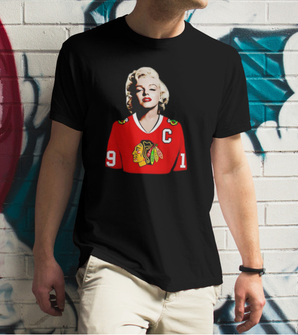 Marilyn Monroe Chicago Blackhawks Jonathan Toews Jersey T-Shirt