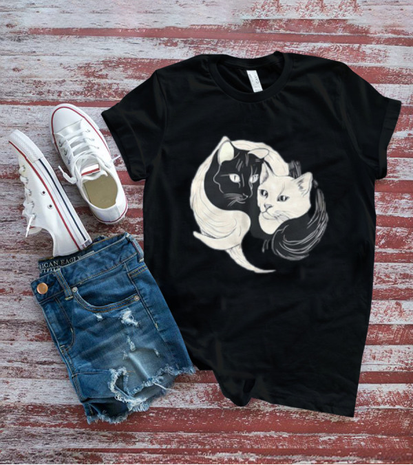 Yin Yang Cats Black And White Circle Harmony T-Shirt